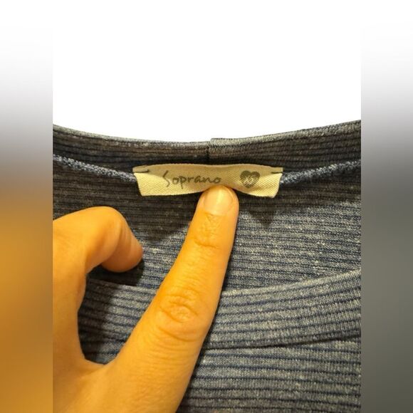 Soprano dress - Picture 2 of 5